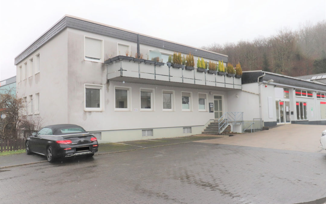 Großzügige Bürofläche in Siegen- Bürbach 
– mit Stellplätzen –